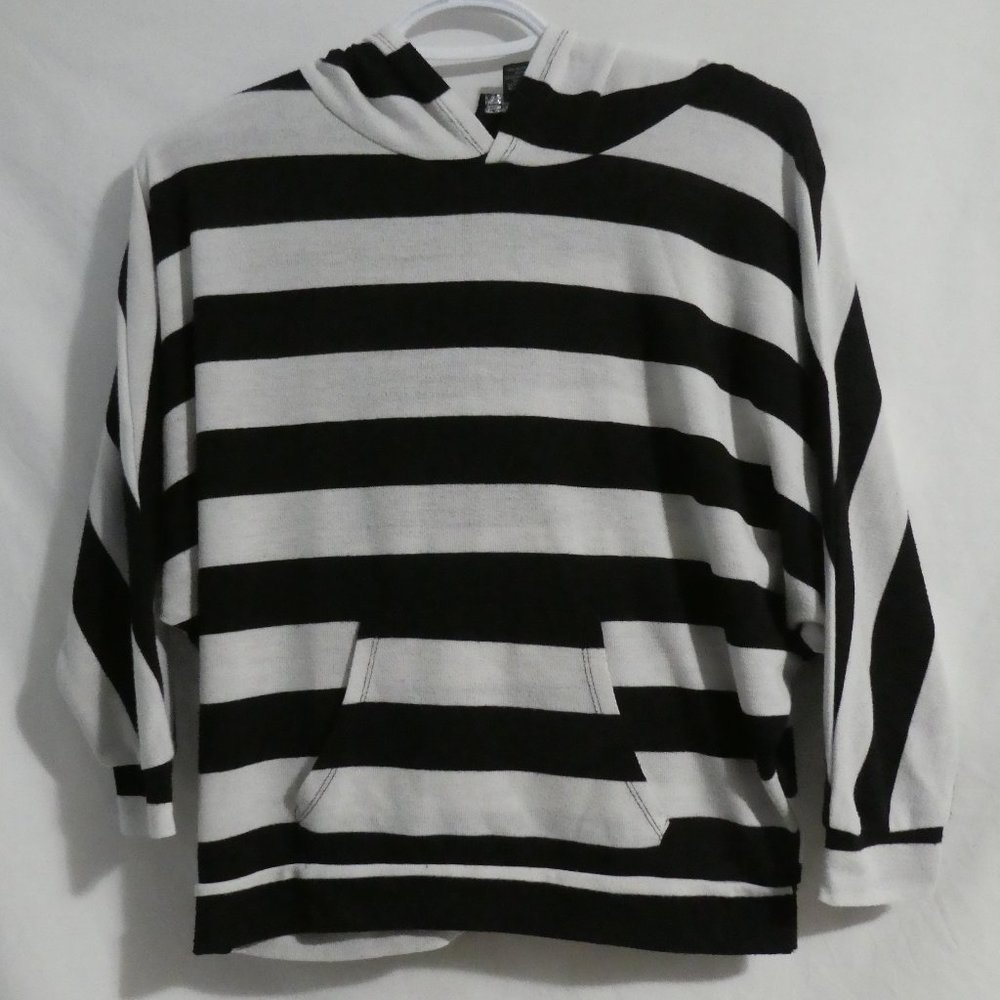 SEDUCTIONS, small, striped cropped hoodie, kangaroo pockets, EUC